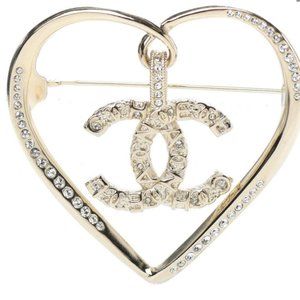 2002 CHANEL Crystal CC Logo Heart Brooch in Gold